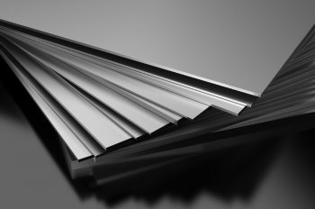 Титановый лист ОТ4 2,5*220*240/820 0,6/2,2кг